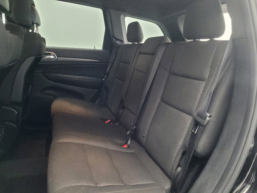 Used 2018 Jeep Grand Cherokee Laredo RWD image 18