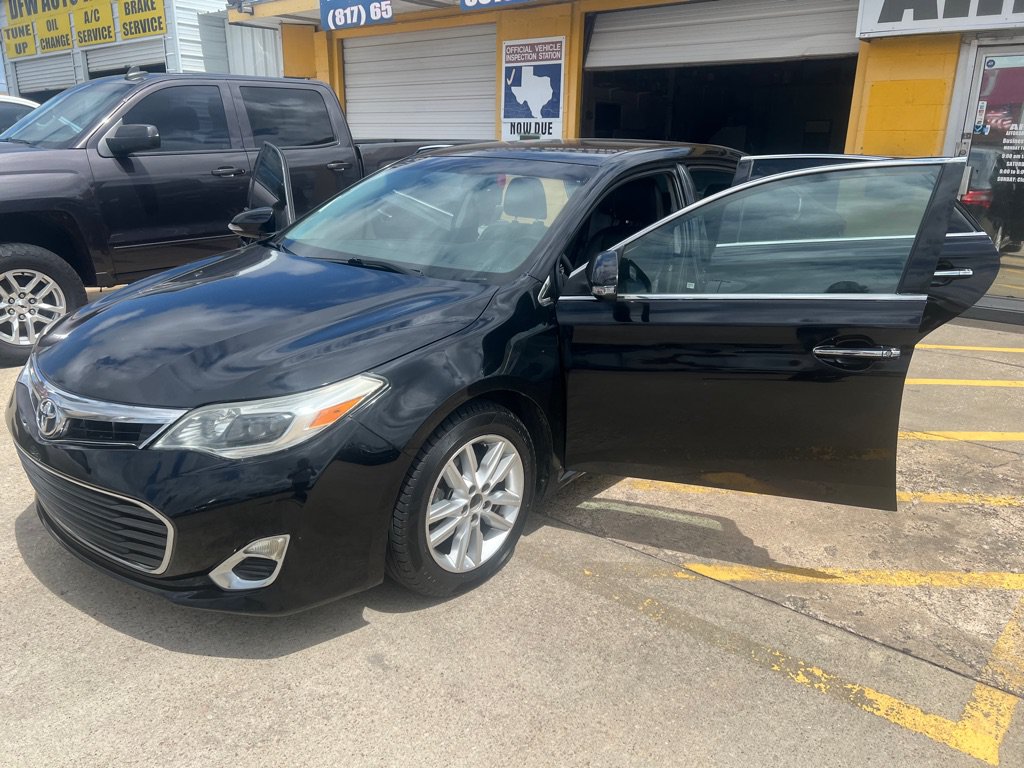Used 2015 Toyota Avalon XLE FWD image 9