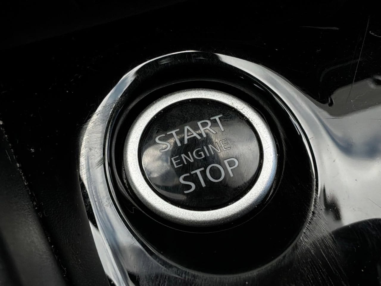 Used 2025 Nissan Versa SV FWD image 22