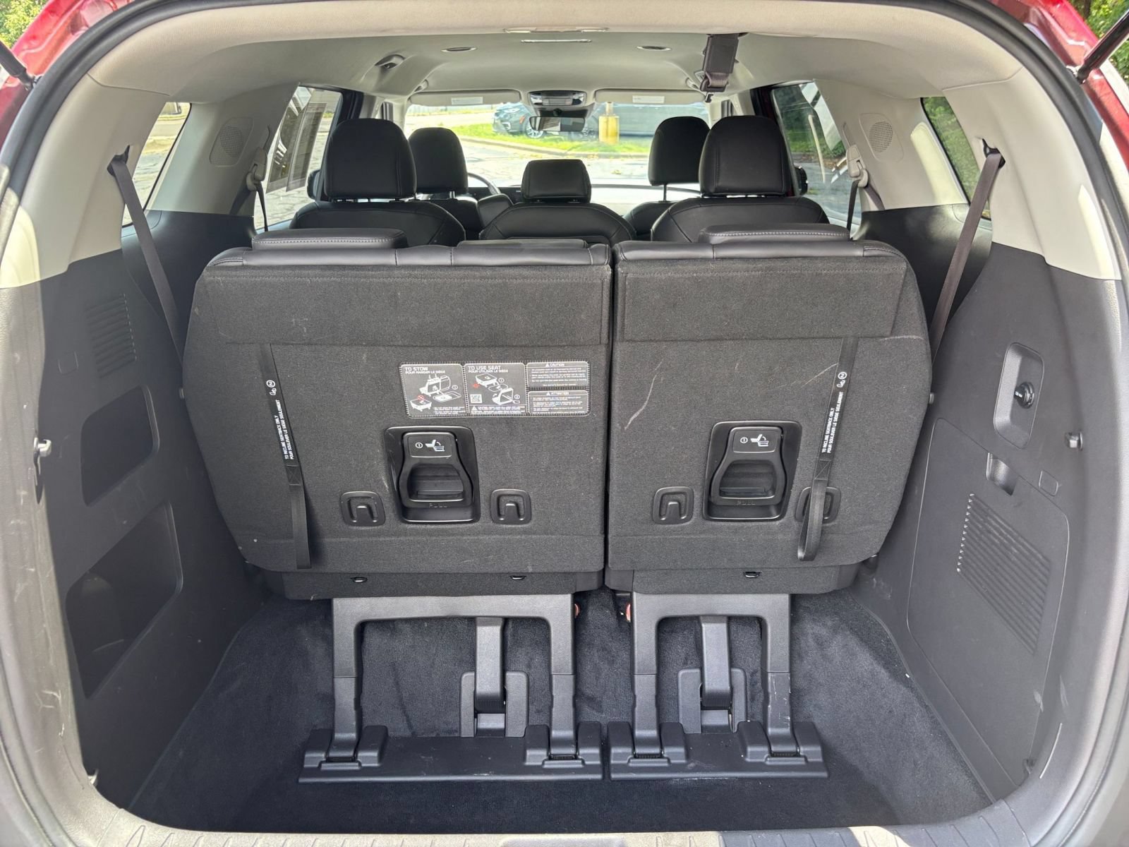 Used 2026 Kia Carnival FWD image 28