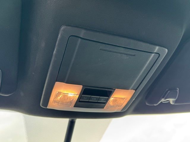 Used 2019 Ford Explorer XLT w/ Equipment Group 202A image 27