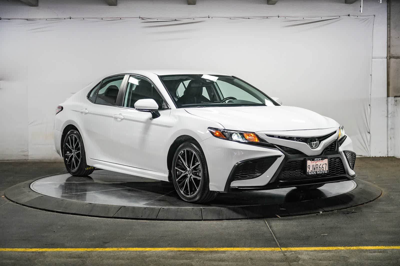 Certified 2024 Toyota Camry SE FWD image 8