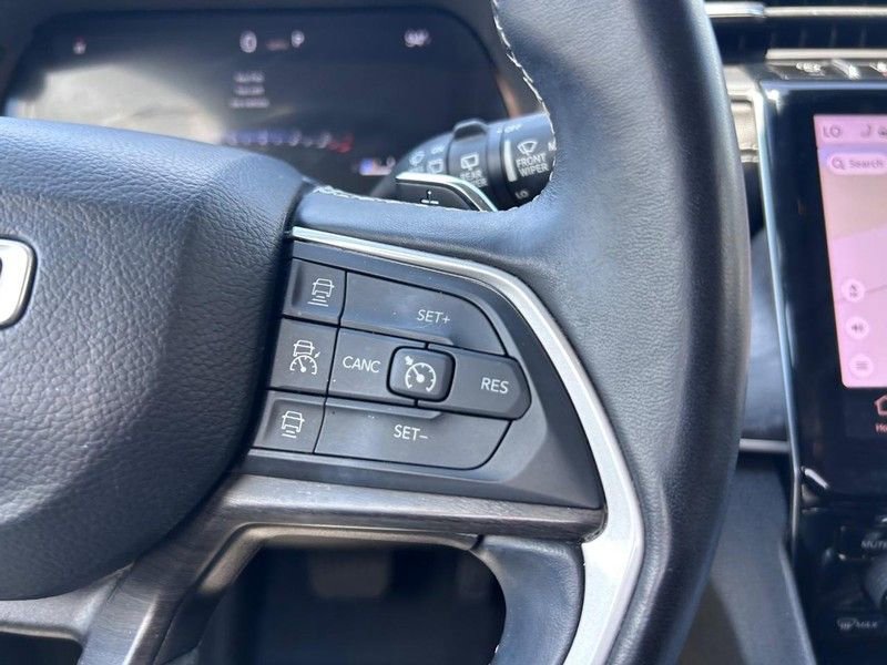 Used 2022 Jeep Grand Cherokee L Limited image 16