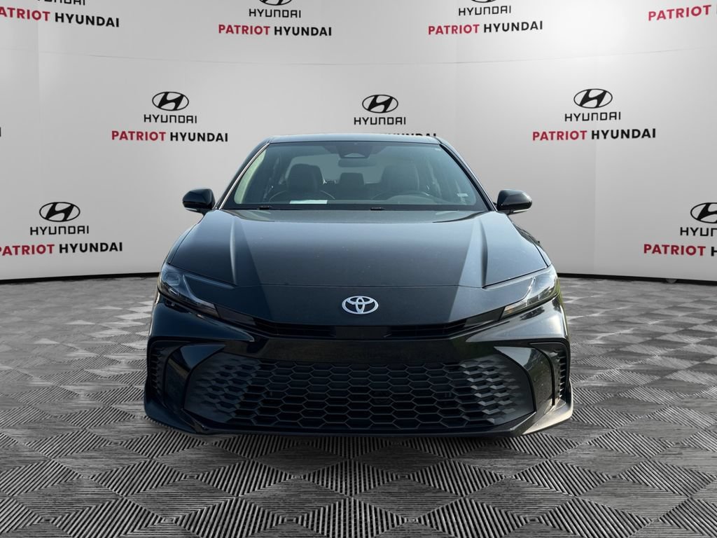 Used 2025 Toyota Camry SE FWD image 8