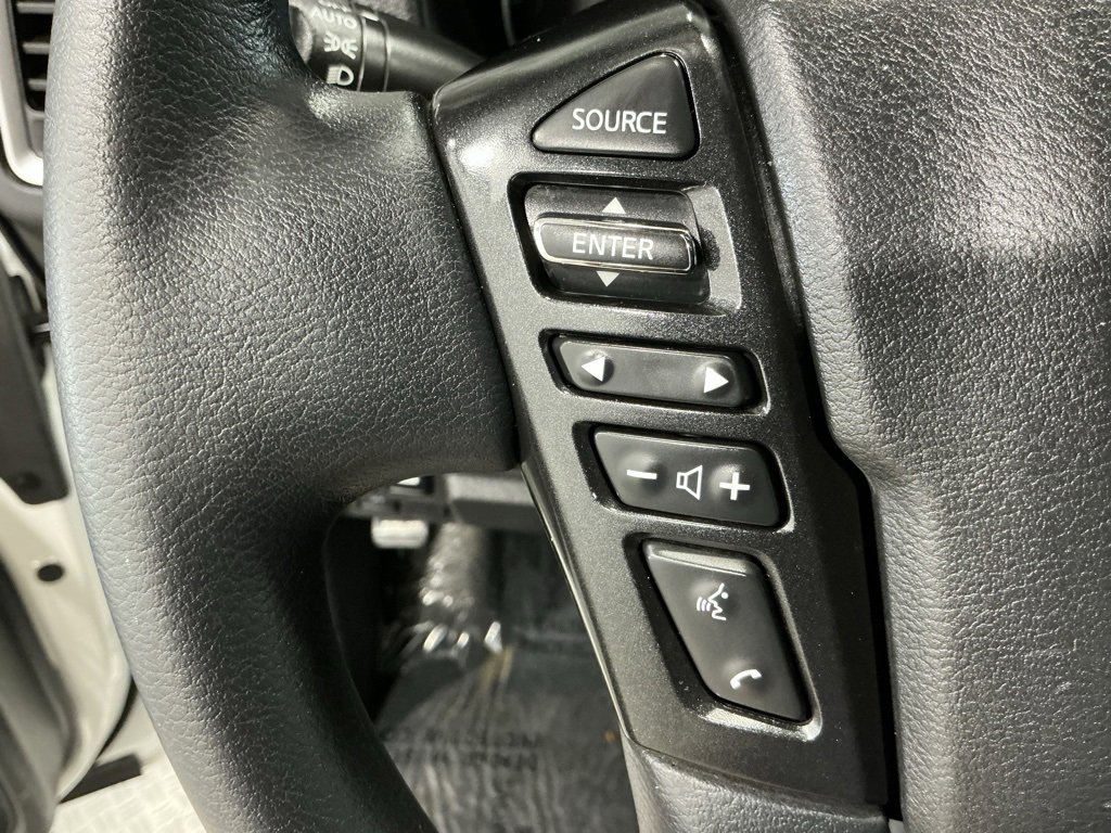 Used 2023 Nissan Frontier SV image 16