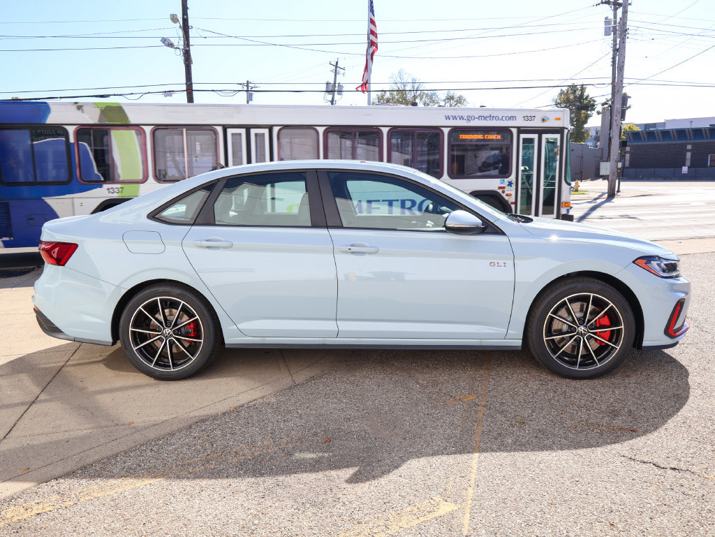 New 2027 Volkswagen Jetta GLI Autobahn FWD image 6