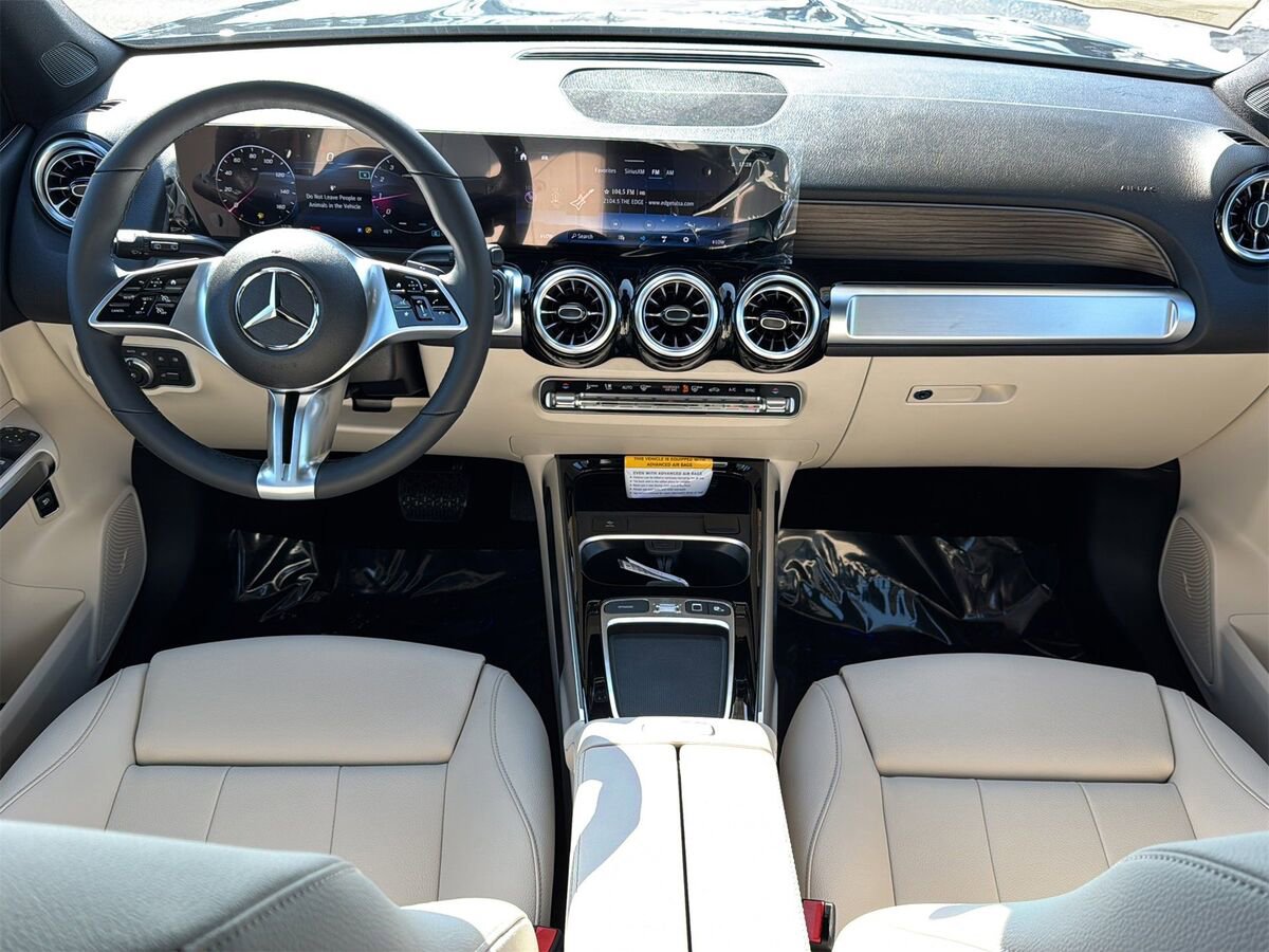 New 2026 Mercedes-Benz GLB 250 4MATIC image 10