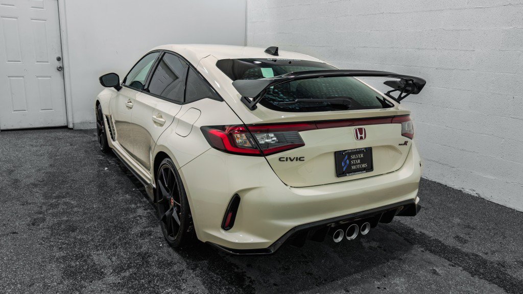 Used 2025 Honda Civic Type R image 6
