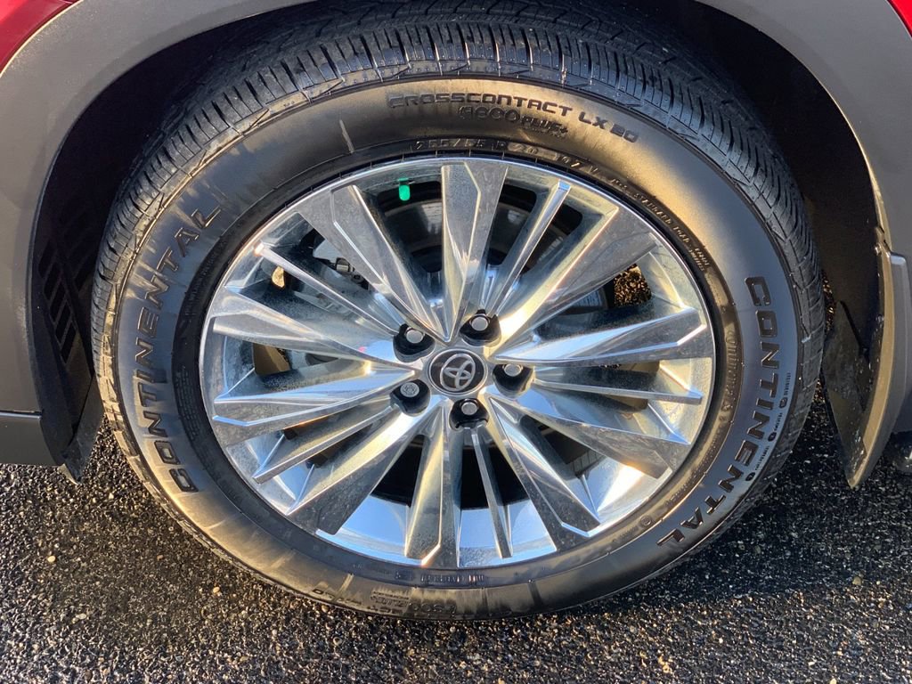 Used 2025 Toyota Grand Highlander AWD image 31