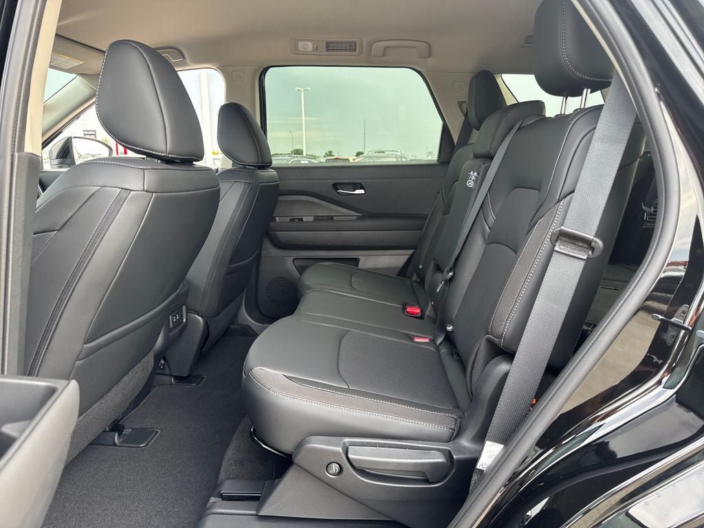 New 2026 Nissan Pathfinder SL FWD image 13