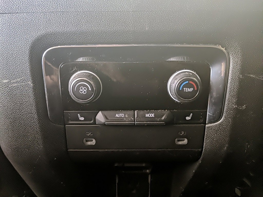 Used 2021 Chevrolet Tahoe Z71 w/ Luxury Package image 19