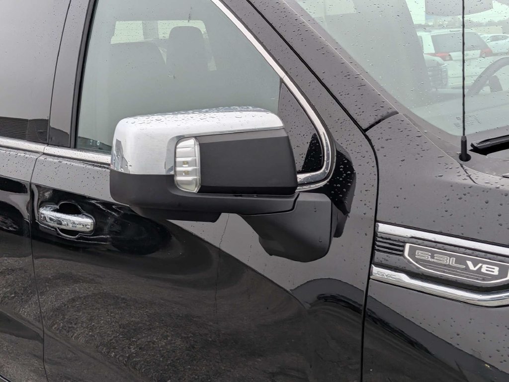 Used 2025 GMC Sierra 1500 SLT RWD image 10