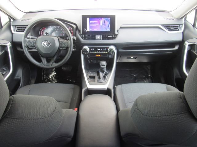 Used 2025 Toyota RAV4 XLE image 3