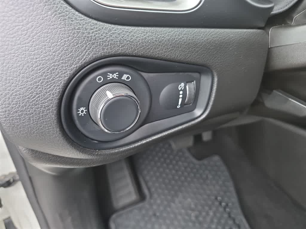 Used 2022 Jeep Renegade Sport AWD/4WD image 13