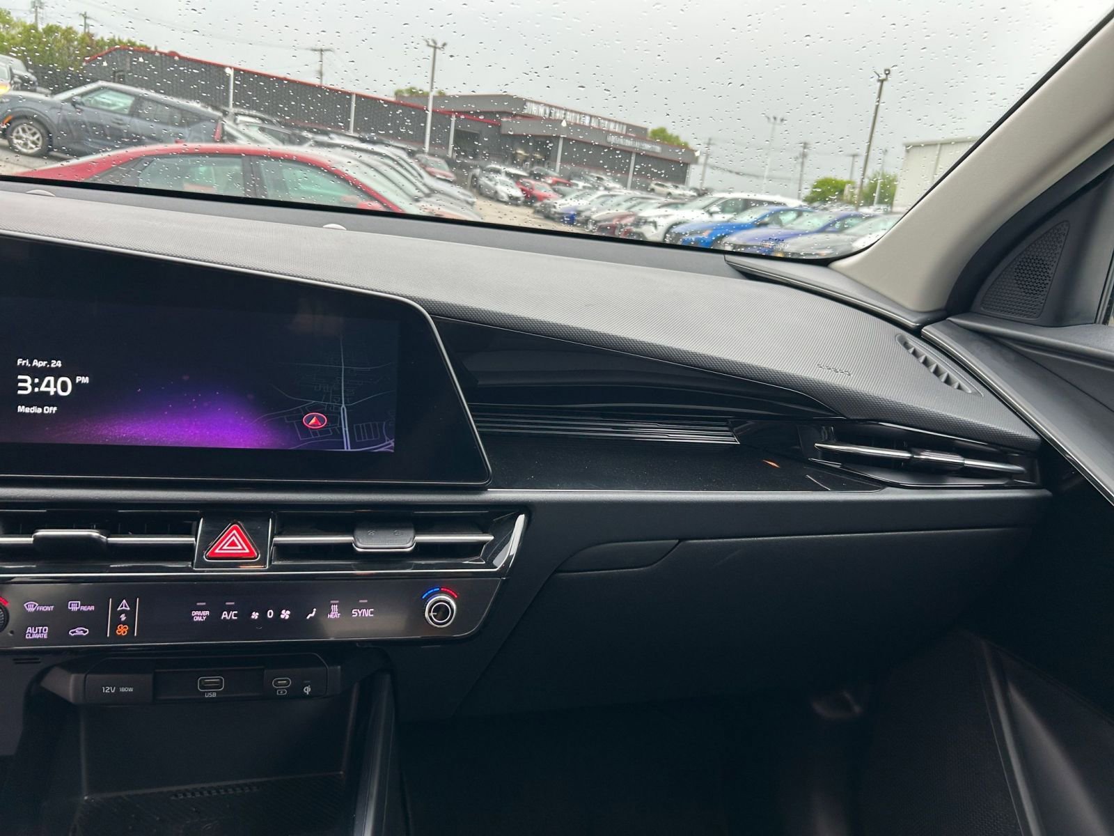 Used 2023 Kia Niro Wind FWD image 33