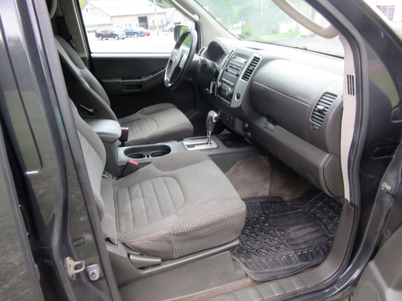 Used 2011 Nissan Xterra PRO-4X AWD/4WD image 13