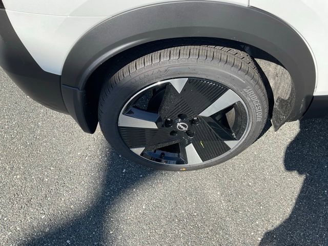 New 2026 Nissan Kicks SR w/ Cold Weather Package image 7