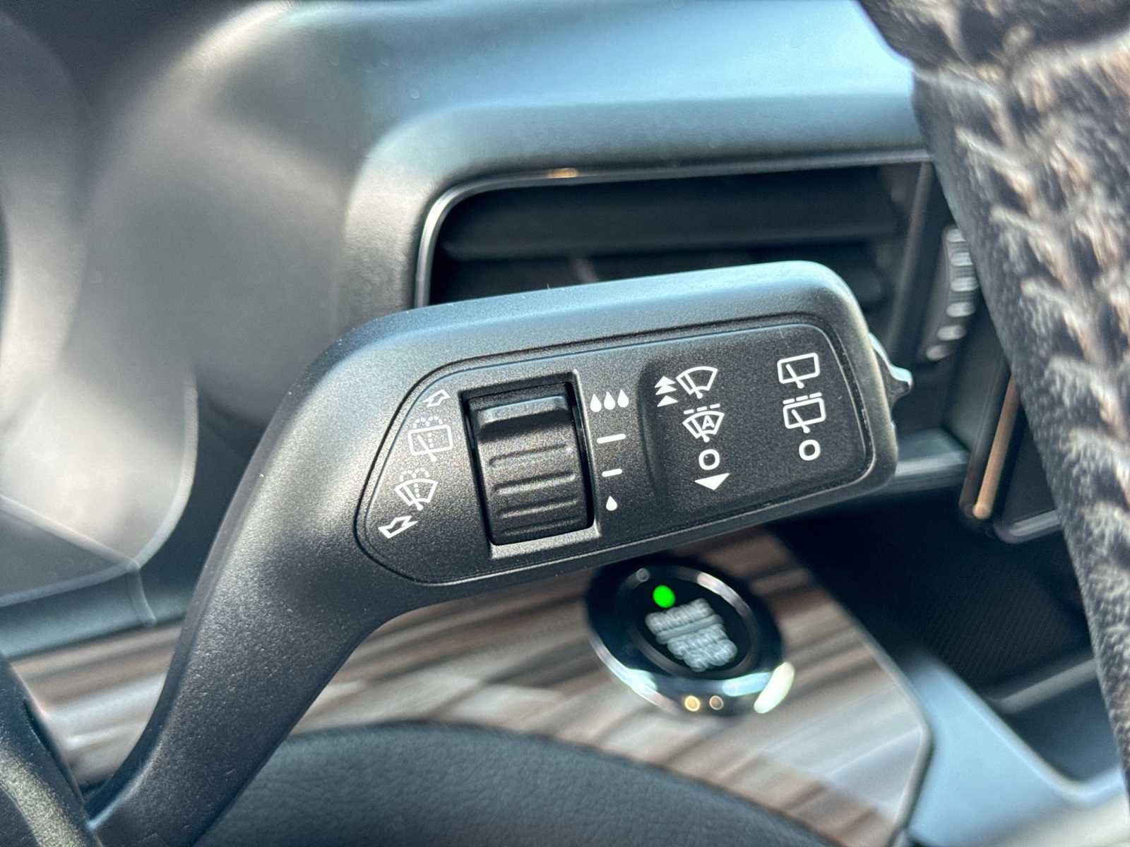 Used 2020 Ford Explorer Limited AWD/4WD image 27