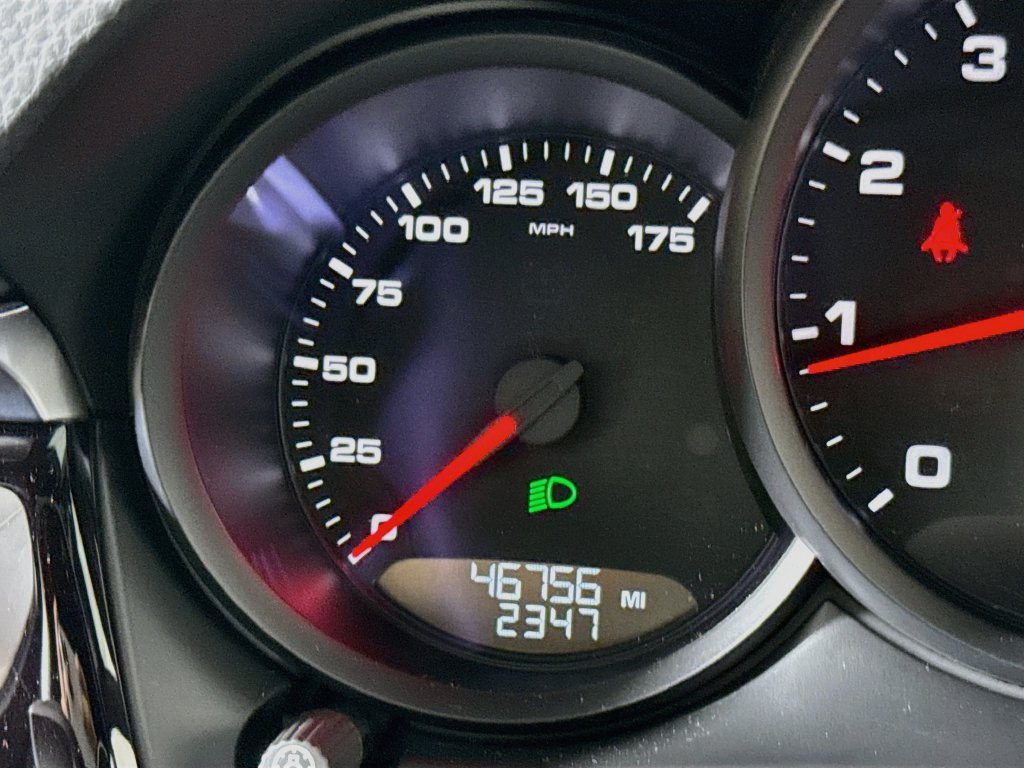 Certified 2021 Porsche Macan AWD/4WD image 14