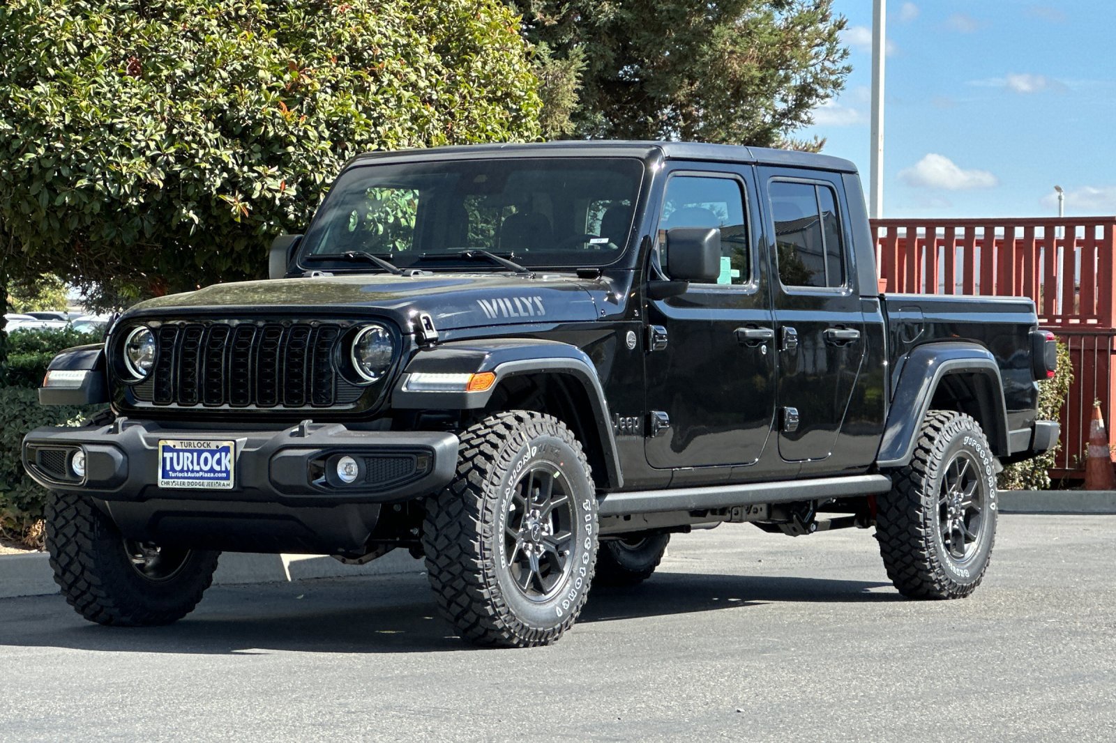 New 2025 Jeep Gladiator Willys image 8