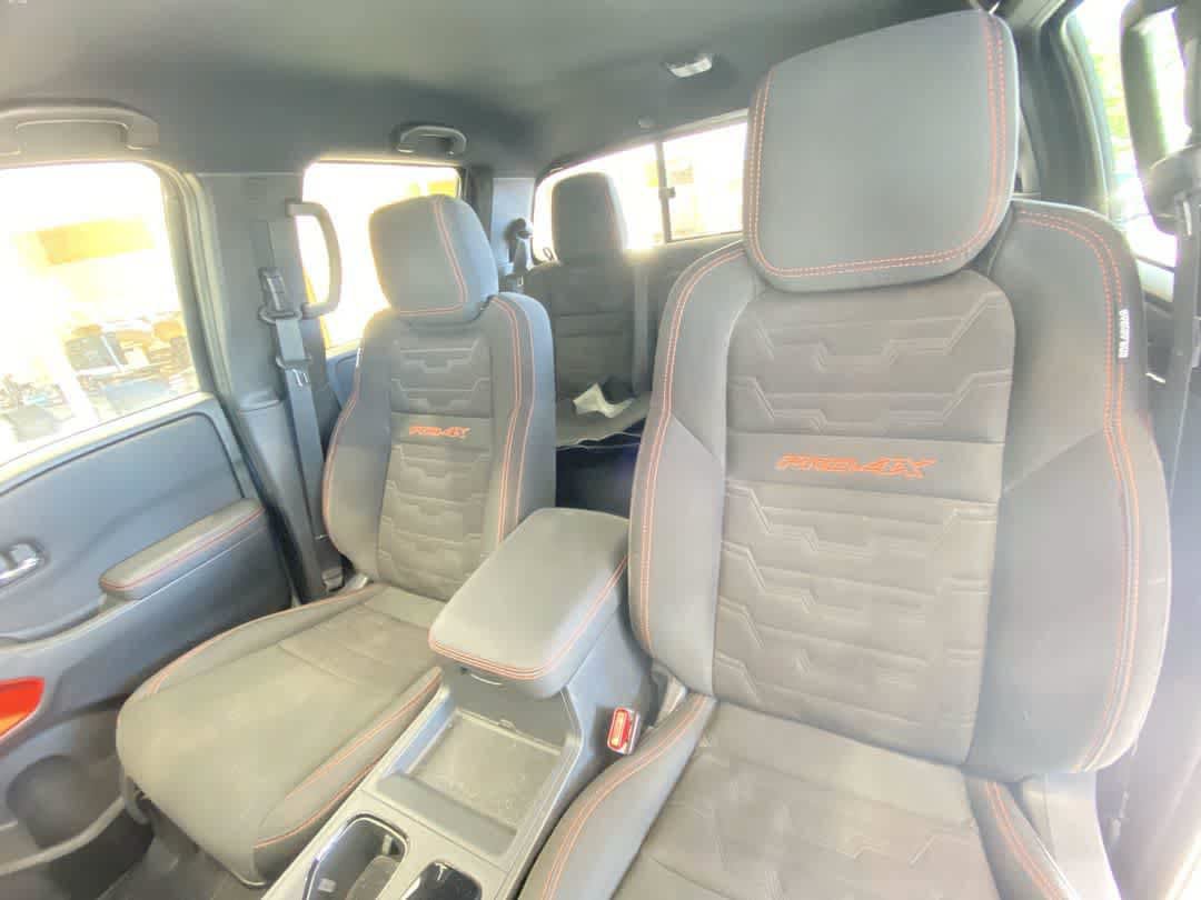 Used 2022 Nissan Frontier PRO-4X w/ Technology Package AWD/4WD image 14