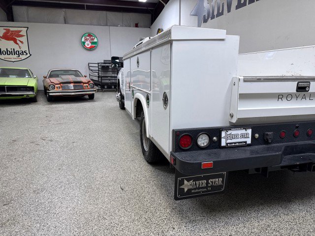 Used 2016 Chevrolet Silverado 3500 W/T w/ WT Convenience Package image 9