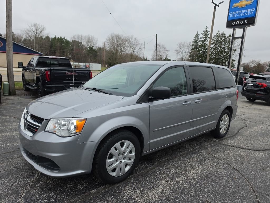 Used 2016 Dodge Grand Caravan SE w/ Quick Order Package 29E SE image 2