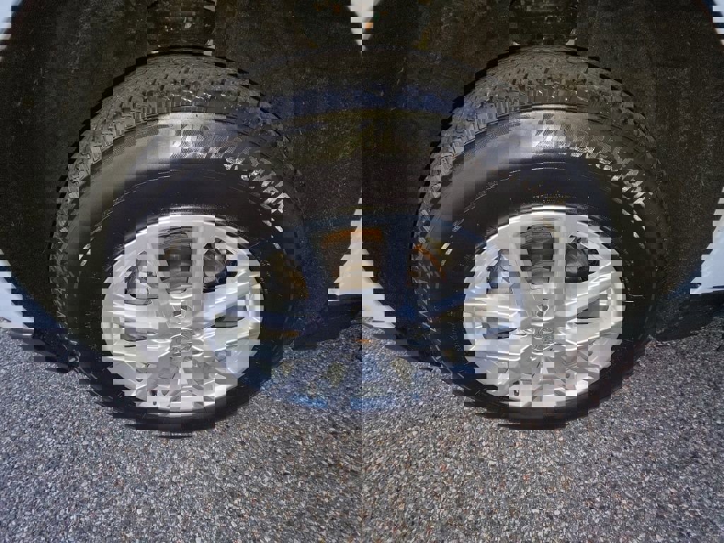 Used 2023 Chevrolet Equinox LT image 34