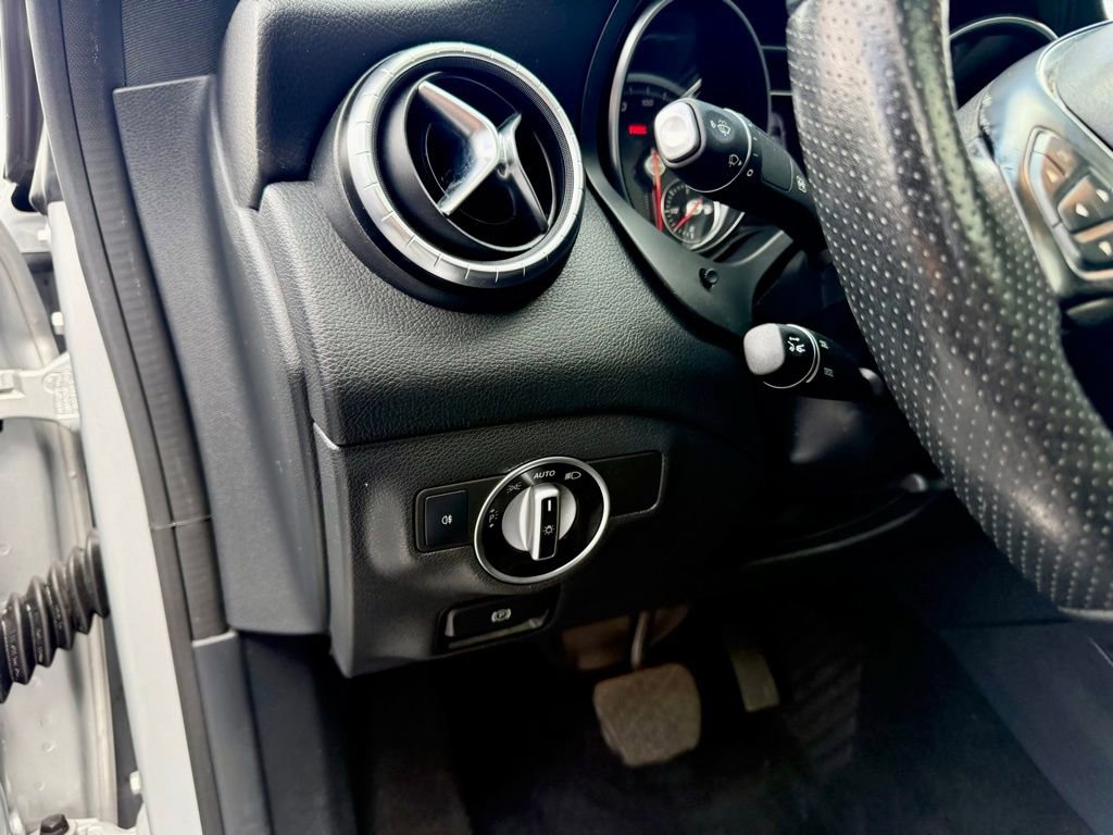 Used 2017 Mercedes-Benz CLA 250 4MATIC image 14
