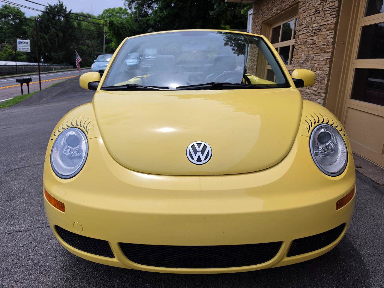 Used 2008 Volkswagen Beetle SE FWD image 42