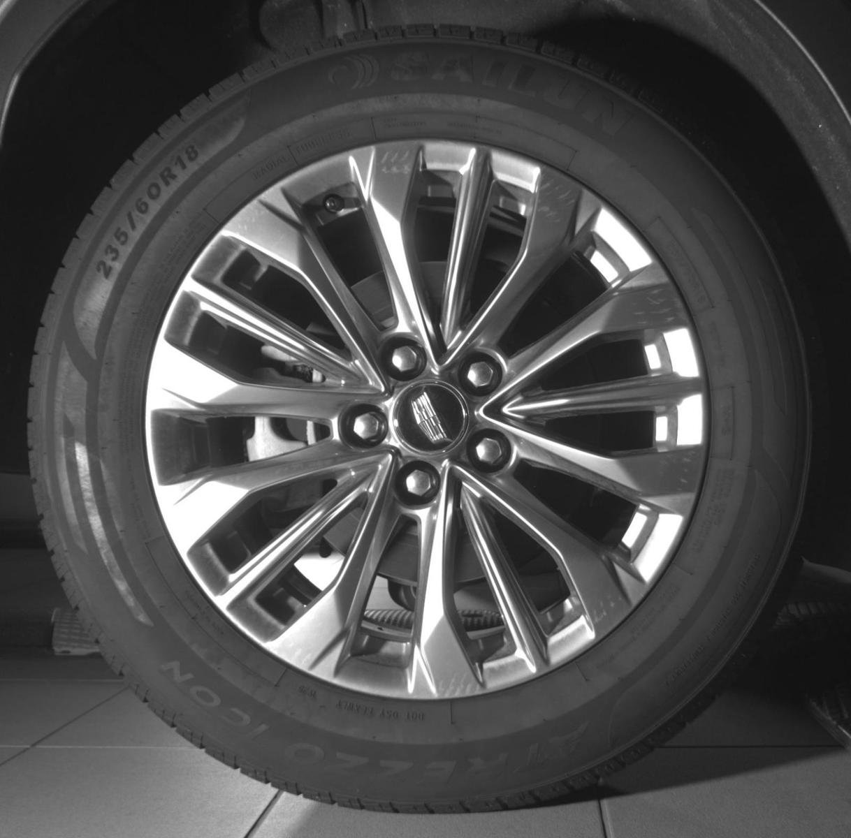 Used 2025 Cadillac XT4 Premium Luxury FWD image 15