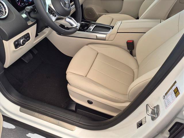 New 2026 Mercedes-Benz GLB 250 image 4