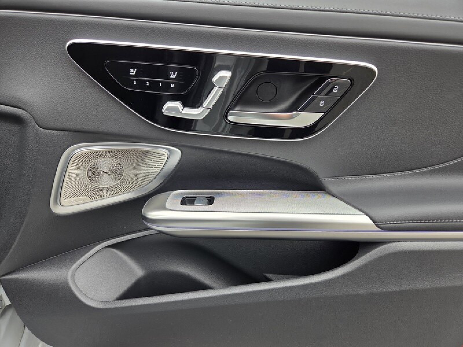 New 2026 Mercedes-Benz CLE 300 4MATIC Coupe image 19