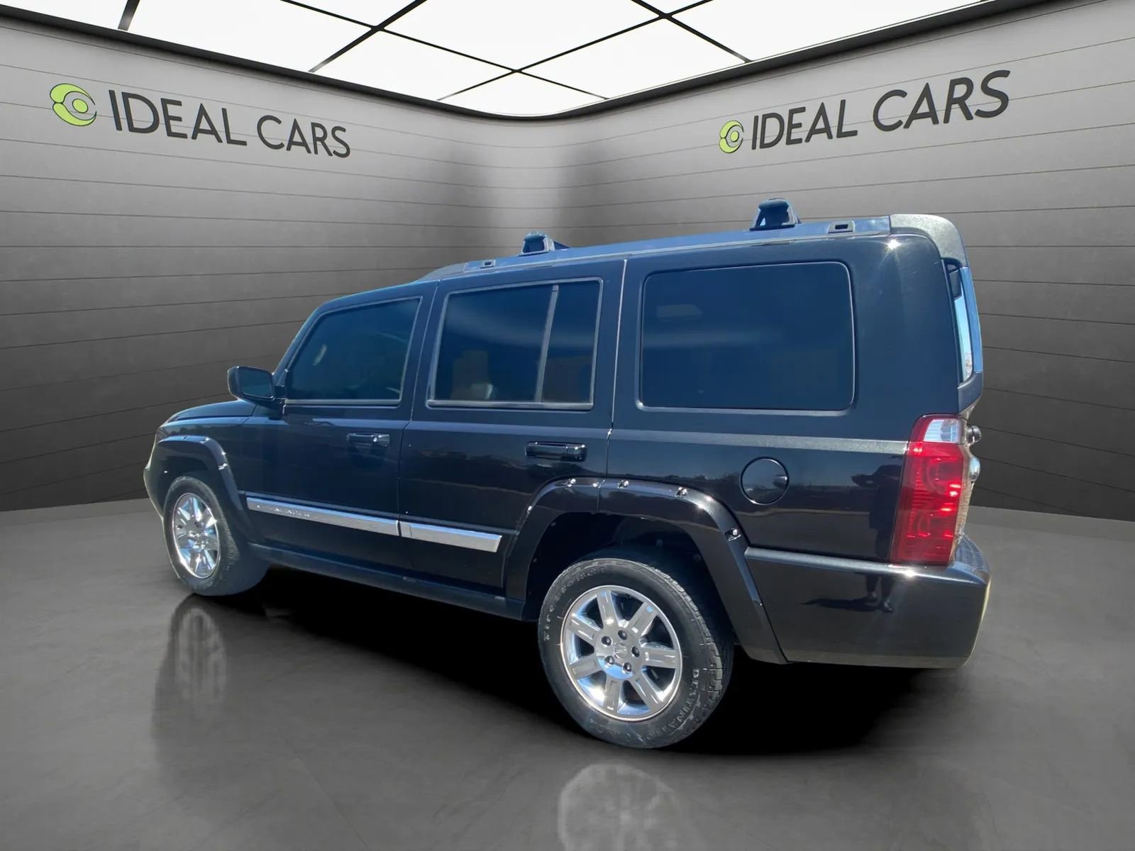 Used 2010 Jeep Commander Limited AWD/4WD image 7