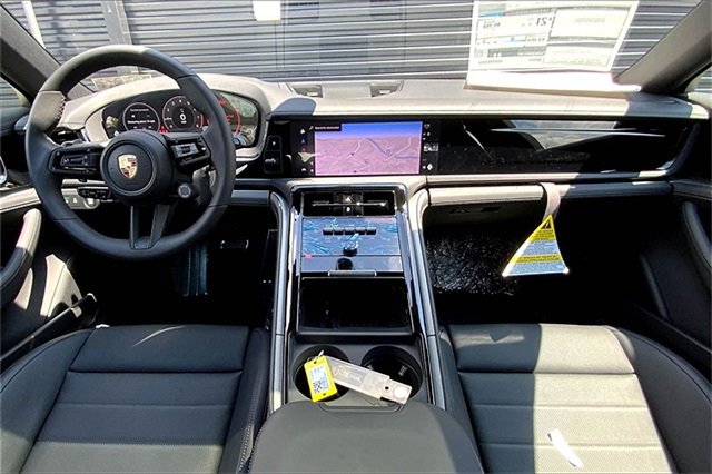 New 2025 Porsche Panamera 4 image 6