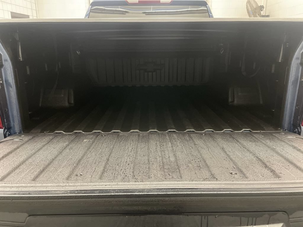 Used 2021 Chevrolet Silverado 1500 LT Trail Boss w/ Bed Protection Package AWD/4WD image 18