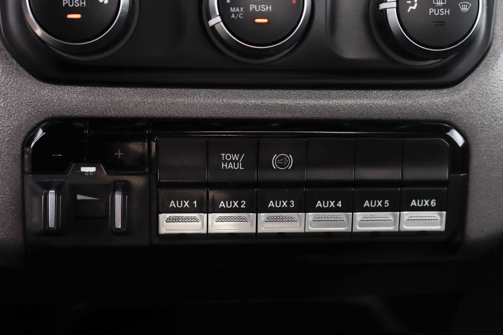 Used 2022 RAM 5500 Tradesman image 31