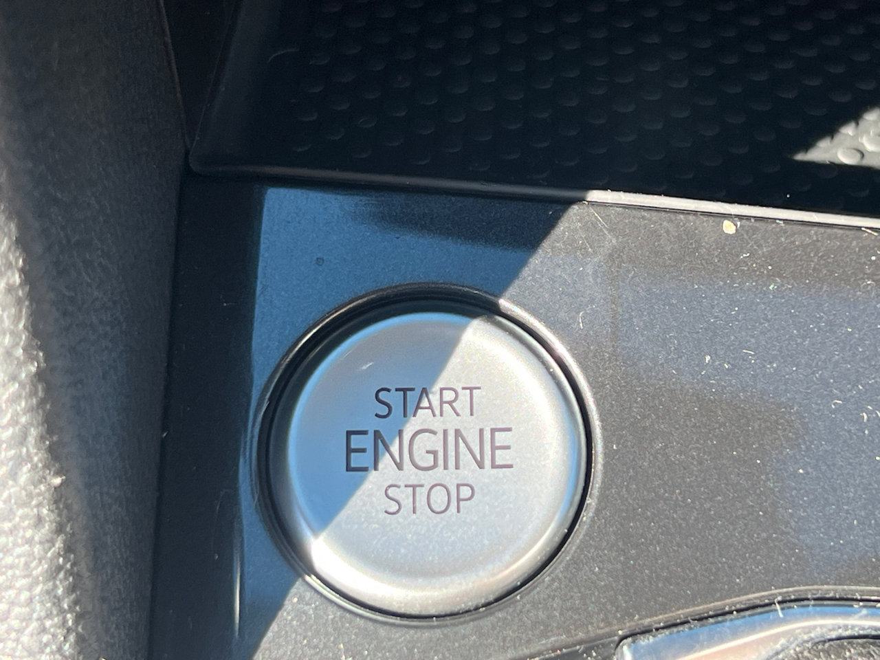 Used 2022 Volkswagen Tiguan S image 28