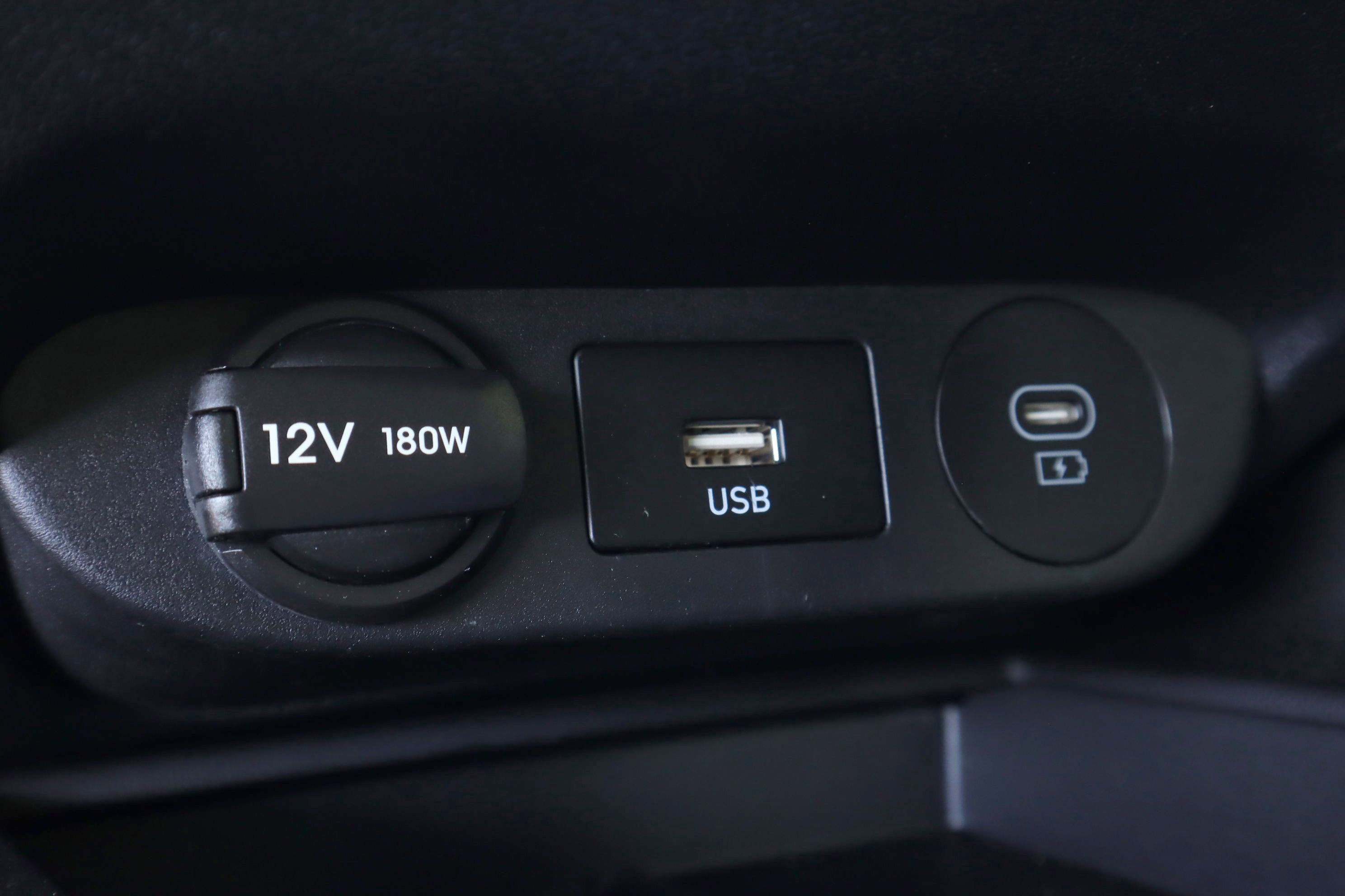 Used 2024 Hyundai Elantra Limited FWD image 25