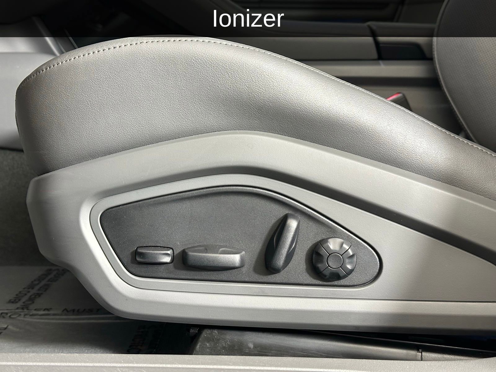 Used 2023 Porsche Taycan w/ Premium Package image 7