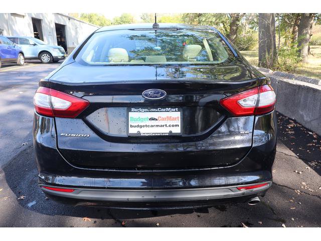 Used 2016 Ford Fusion SE image 6