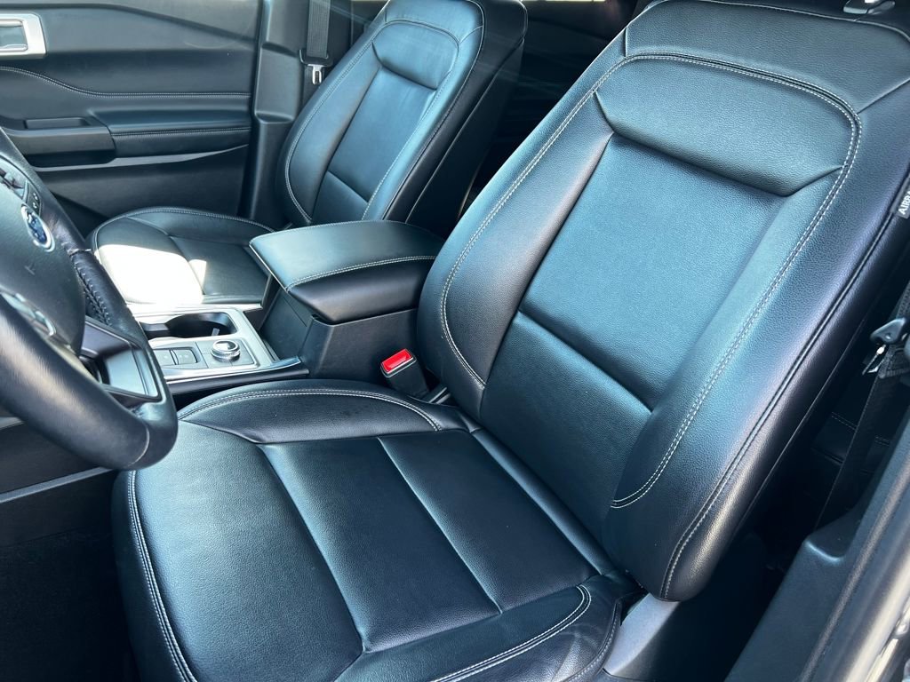 Used 2020 Ford Explorer XLT w/ Equipment Group 202A image 10