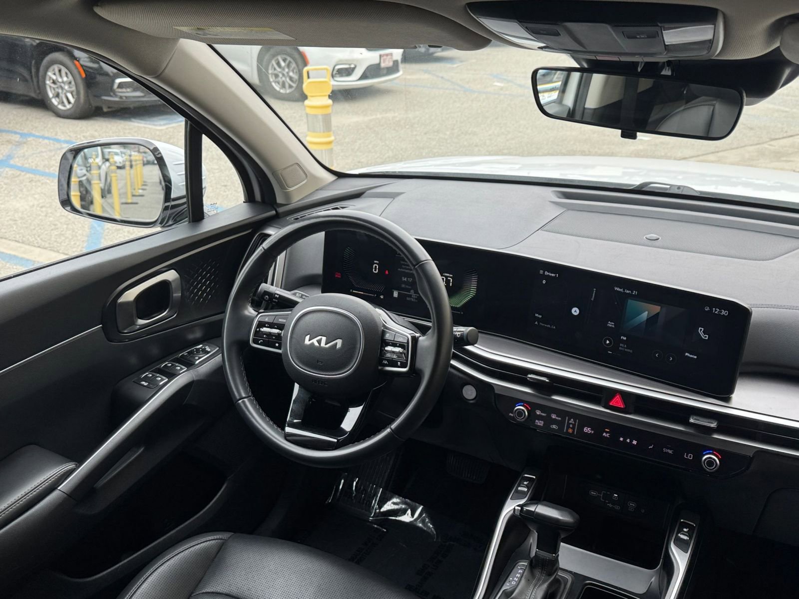 Used 2024 Kia Sorento S image 36