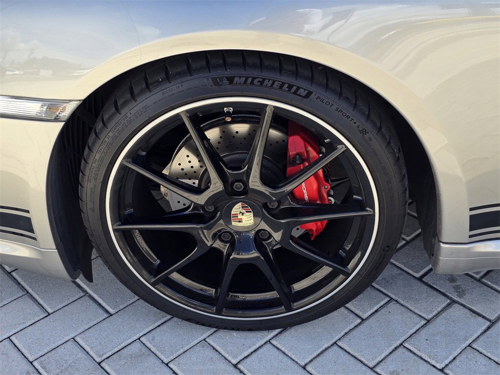 Used 2012 Porsche Cayman R image 6