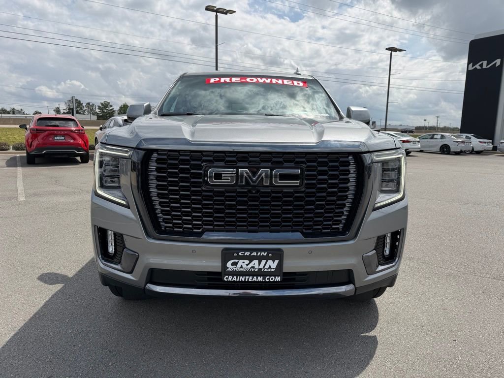 Used 2023 GMC Yukon Denali Ultimate AWD/4WD image 2