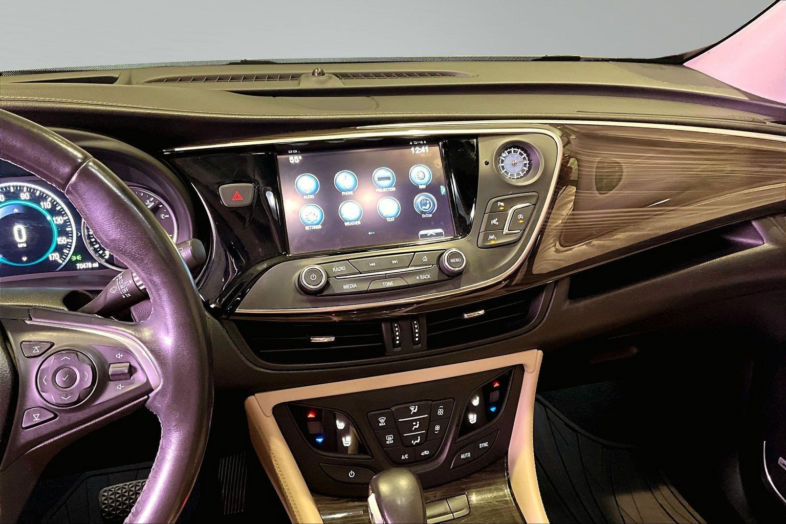 Used 2020 Buick Envision Premium w/ Driver Confidence Package AWD/4WD image 10