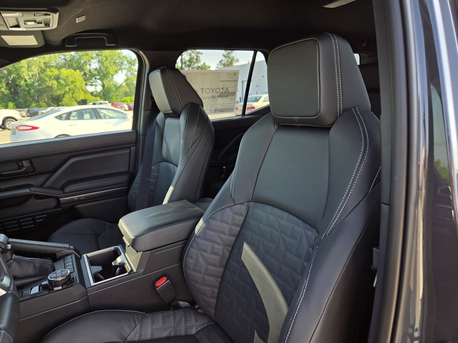 New 2026 Toyota 4Runner TRD Off-Road Premium AWD/4WD image 11