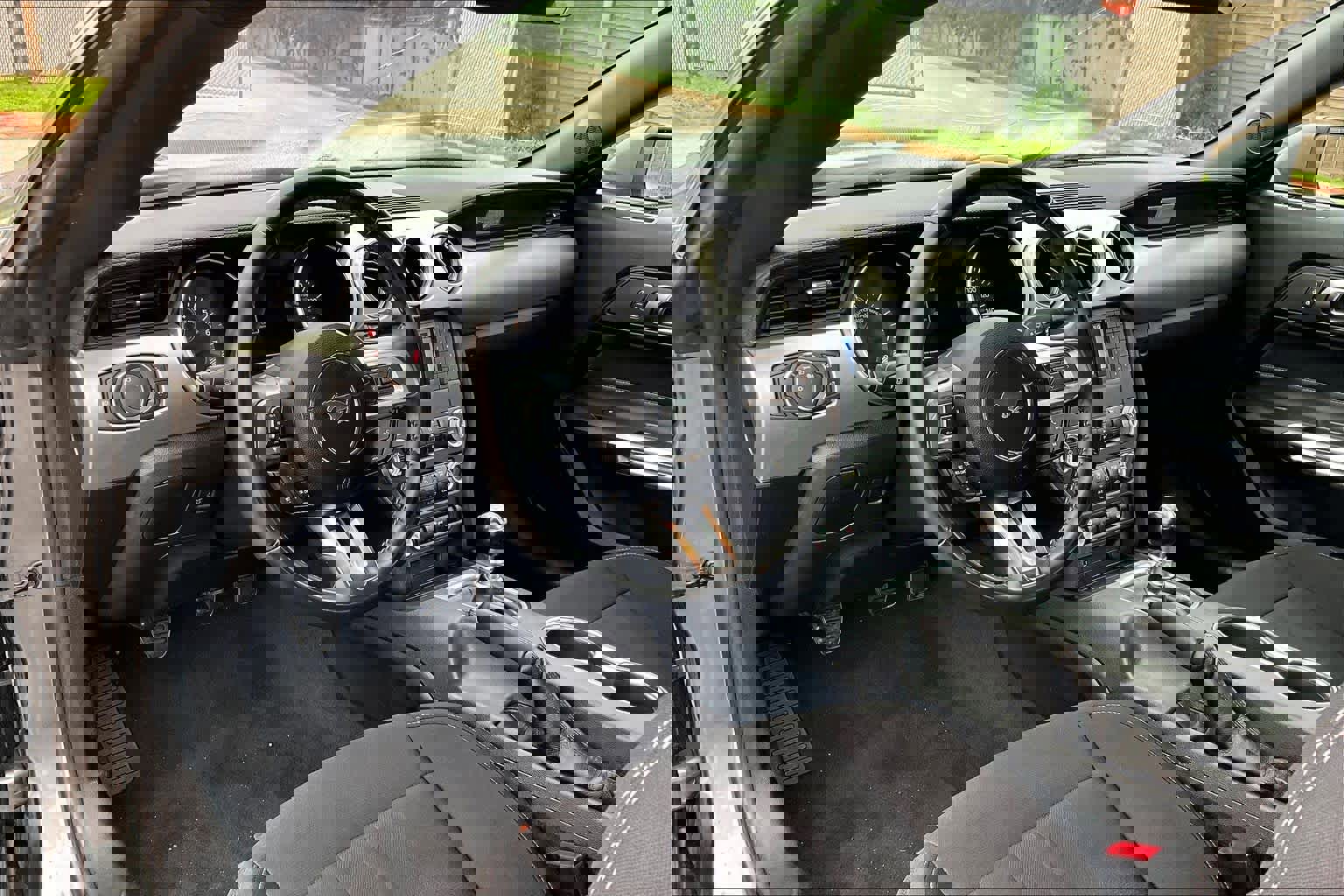 Used 2022 Ford Mustang GT RWD image 17