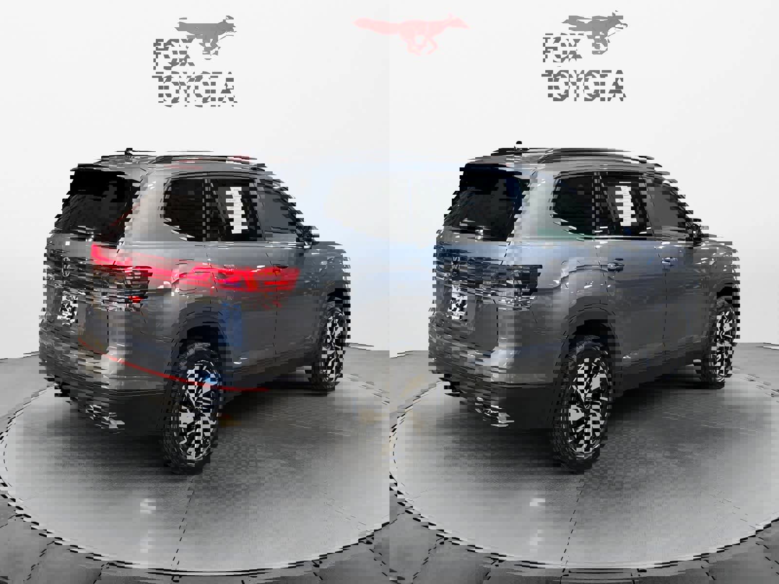 Used 2025 Volkswagen Atlas SE image 6