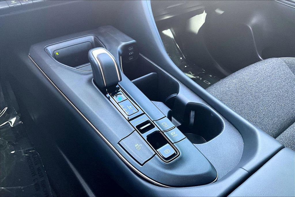 Used 2023 Toyota Crown XLE image 32